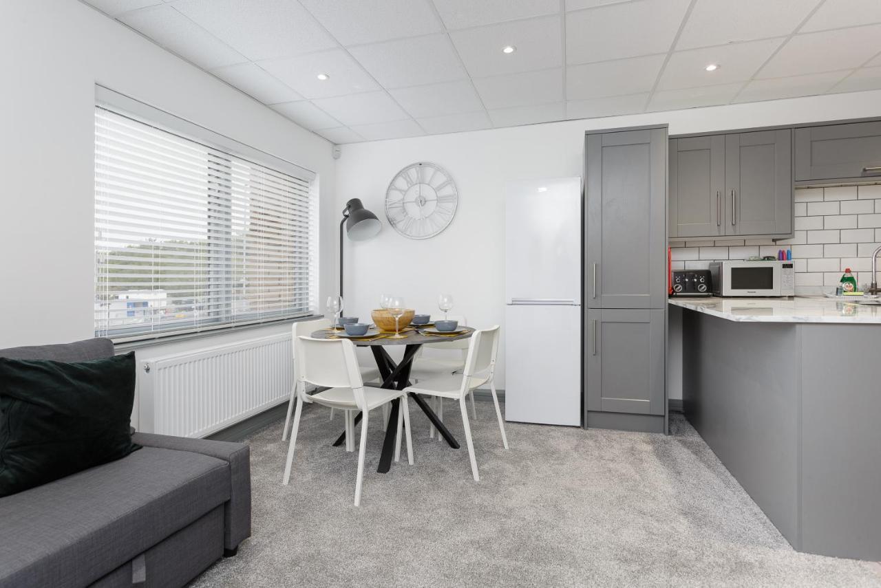 Sovereign Gate - 2 Double Bedroom Apartment In Portsmouth City Centre Экстерьер фото